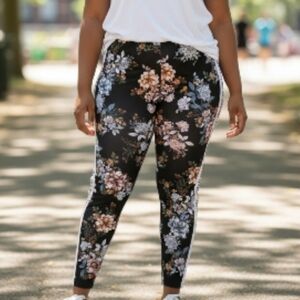 Iris Black Floral Leggings 2X